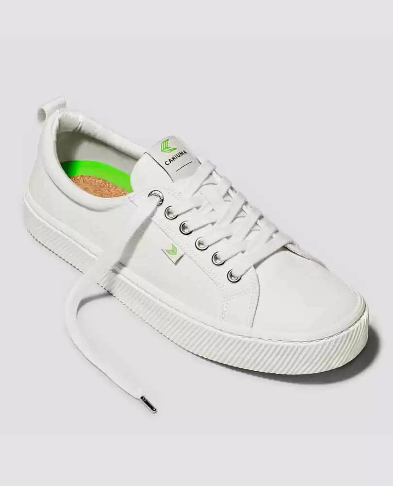 Canvas sneaker